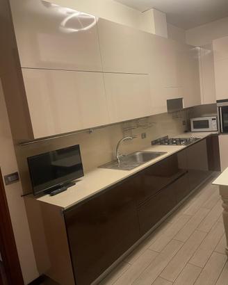 CUCINA ERNESTO MEDA 4500 VEND PER TRASLOCO