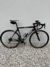 Bicicletta da corsa Kuota KOM + accessori