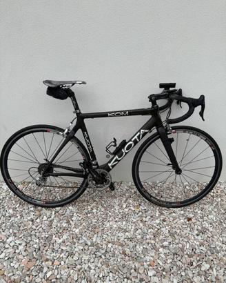 Bicicletta da corsa Kuota KOM + accessori