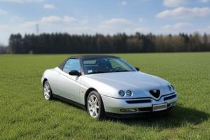 alfa romeo spider 