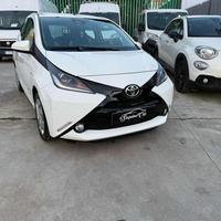 TOYOTA Aygo 1.0 VVT-i 69 CV 5 porte x-play TSS M