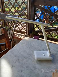 lampada da tavolo portatile usb