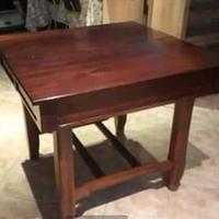 Tavolo d'epoca in noce