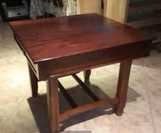 Tavolo d'epoca in noce