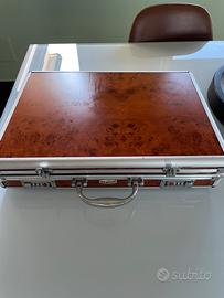 Set completo coltelli e posate