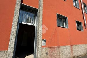 NEGOZIO A CANEGRATE