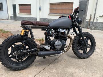 Honda CM 400 - 1982 Cafe Racer-Scrambler