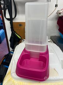 Diatributorw per animali domestici