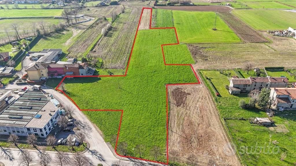 Terreno di 13200 m² a Barzana - Vista 2