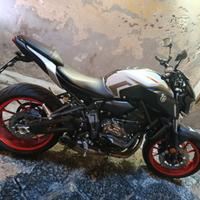 YAMAHA MT-07  