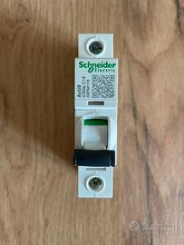 Magnetotermico 16A Schneider Electric