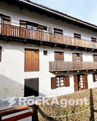 TRILOCALE TOTALMENTE RISTRUTTURATO E ARREDATO