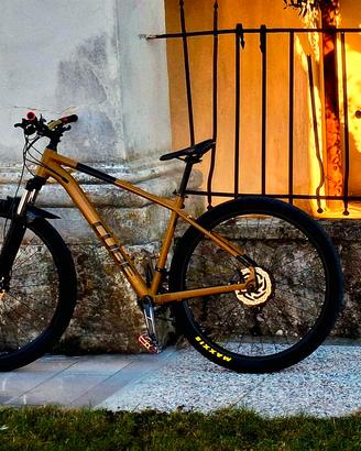 CUBE completamente personalizzata 