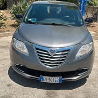 Lancia Ypsilon 1.2 69 CV 5 porte