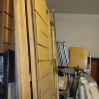 Arredamento per negozio a parete