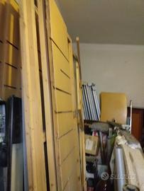 Arredamento per negozio a parete