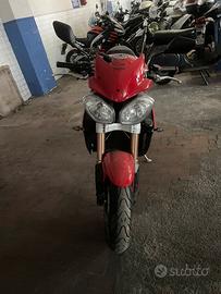 Triumph speed triple 1050