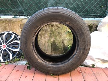 Gomma firestone 205/65 r15c