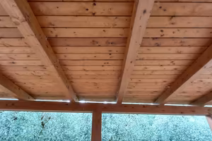 Tettoia in legno