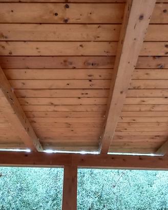Tettoia in legno