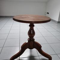 Tavolino rotondo in legno