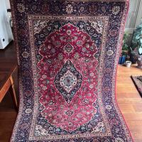 Tappeto a medaglione persiano