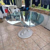 Tavolo di cristallo rotondo di allungabile