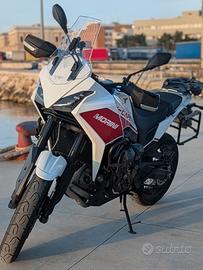 Moto Morini X-Cape 650

