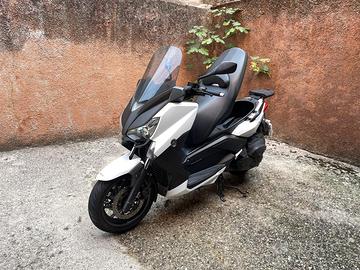Yamaha xmax 400