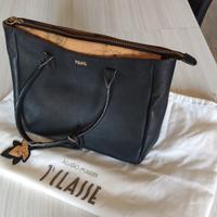 Borsa nera prima classe