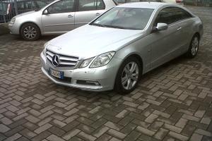 Mercedes E 350 Completa per Pezzi di Ricambio