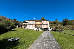 Complesso di 4 appartamenti a Chiesa di Rossano