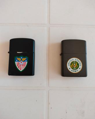 Coppia accendini tipo Zippo - Militaria USA