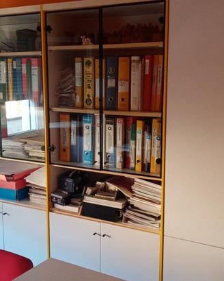 Arredi ufficio mobili armadio a parete scrivania