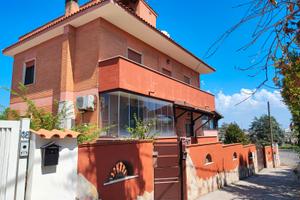 Casa appartamento Lavinio Anzio Nettuno docenti