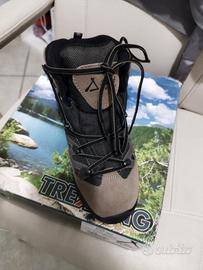 Scarponcini da trekking nuovi 