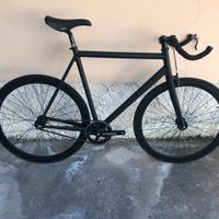 Pista e scatto fisso Dodici cicli