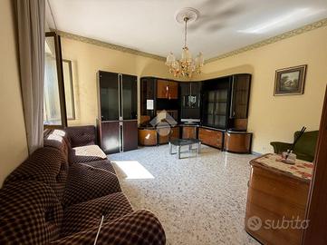 5 LOCALI A COLLEFERRO