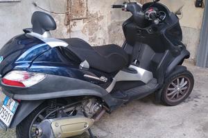 Piaggio X8 250 – 250cc – Scooter