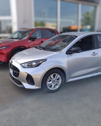 MAZDA 2 1.5 vvt full hybrid electric Centre Line