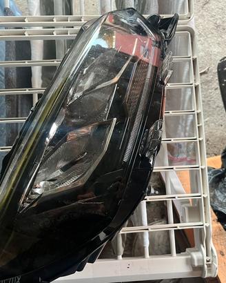 Faro a led peugeot 208 2024
