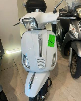 Piaggio Vespa 50 S 4T