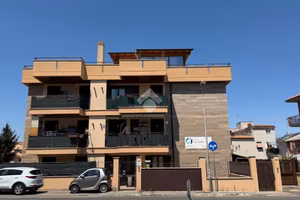 2 LOCALI A MARINO