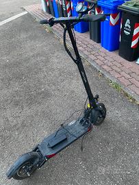 Monopattino elettrico joyor y5S