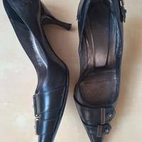 eleganti in pelle nera con tacco sottile