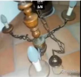Lampadario antico in legno