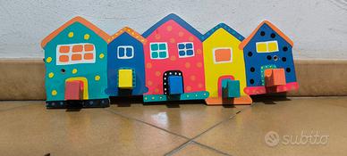 Appendiabiti in legno per cameretta bambini 