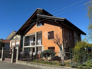 VILLA SINGOLA A RIVALTA DI TORINO