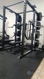 Rack lacertosus con accessori, panche