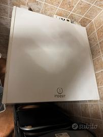 Frigo pozzetto Indesit